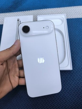 Hara, Mobile Phones, SAR 2800,  17 Air, Gold. Only 7 Count Charge