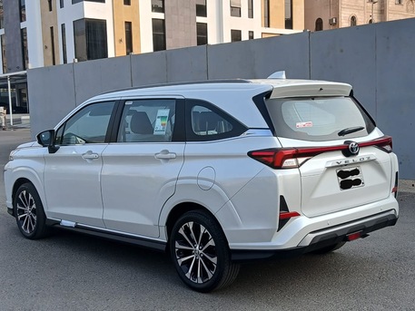 Al Naeem, Vehicle Lease Transfer, SAR 162000,  Toyota Veloz 2024 For Sale