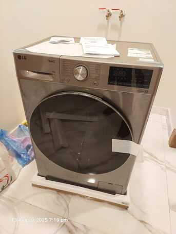 Dammam, Appliances, SAR 1700,  LG 8Kg Front Load Washing Machine (Almost New)
