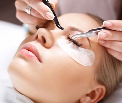 New York, Beautician, Expert Lashes Removal In Corona For A Clean And Healthy Reset