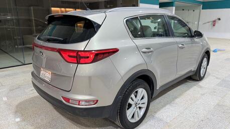 Riyadh, Vehicles, Cars & Trucks , SAR 45000,  KIA SPORTAGE,  2018,  Automatic,  220000 KM,  MID OPTIONS