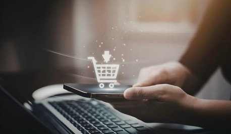 Dubai, Legal, Hyper-Personalization In The UAE Retail Sector: Using Zoho CRM And Zia AI For Predictive S