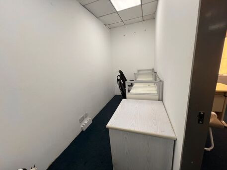 Dubai, Offices, AED 35000,  200 Sq. Feet,  Office With Small Cabin For Rent &ndash; AED 35,000/year