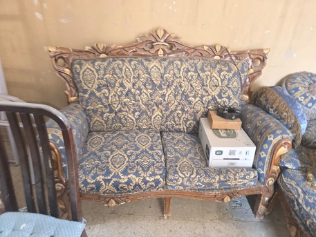 Al Malaz, Furniture, Free - Old Wooden Sofa Set To Give Away