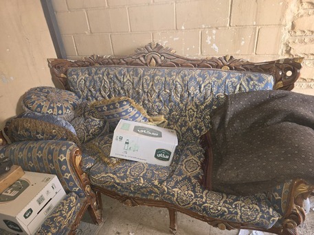 Al Malaz, Furniture, Free - Old Wooden Sofa Set To Give Away