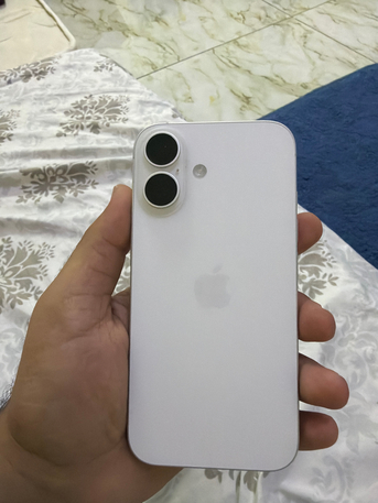 Al Iskan, Mobile Phones, SAR 2200,  Iphone 16 , 128GB , 8 Months Old - 501940864