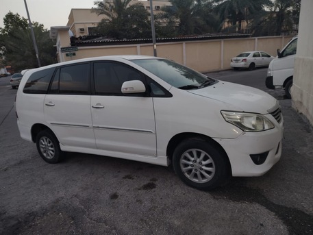 Dammam, Vehicles, Cars & Trucks , SAR 40000,  Toyota Innova,  2014,  Automatic,  286000 KM,  For Sale:   (Full Option)