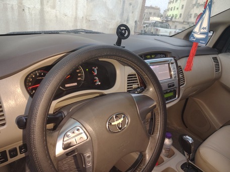 Dammam, Vehicles, Cars & Trucks , SAR 40000,  Toyota Innova,  2014,  Automatic,  286000 KM,  For Sale:   (Full Option)