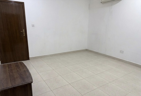 Manama, Rooms for Rent, BHD 85/month,  Room With Bathroom And Car Parking Near LULU Mall,Manama