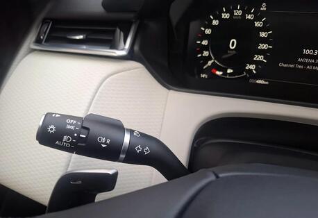 Lisbon, Vehicles, Cars & Trucks , EUR 72900,  Land Rover Range Rover Velar,  2024,  Automatic,  480 KM,  LAND ROVER Velar P400e AWD Dynamic SE