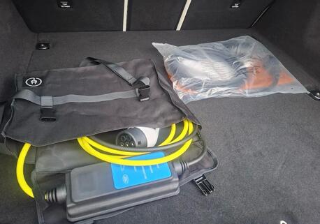 Lisbon, Vehicles, Cars & Trucks , EUR 72900,  Land Rover Range Rover Velar,  2024,  Automatic,  480 KM,  LAND ROVER Velar P400e AWD Dynamic SE