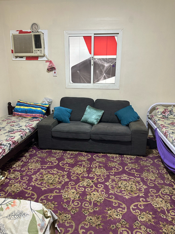 Jeddah, Household Items, SAR 250,  Carpets 2 And 2 Sofa Set