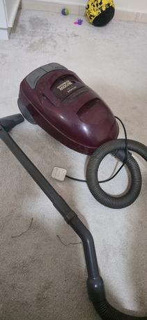 Yanbu, Electronics, SAR 50,  Vacuum Cleaner Hitachi 1600W