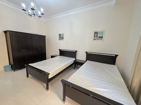 Juffair, Apartments, Flats, Houses & Villas, BHD 350/month,  Furnished,  2 BR,  130 Sq. Meter,  Awesome Flat | Gas Connection | Free Wifi & Hk | Closed Kitchen | Cpr Address | Near Mega