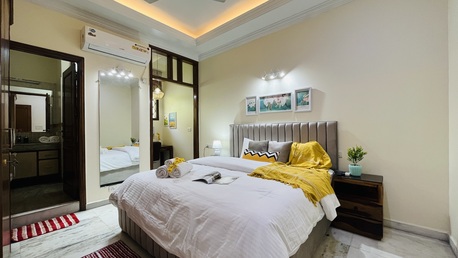 New Delhi, Apts/Flats Wanted, INR 18940/day,  Furnished,  2 BR,  1200 Sq. Feet,  Classic 2BHK - Green Park Hauz Khas Village