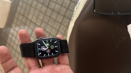 Jeddah, Electronics, SAR 400,  Apple Watch
