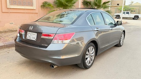 Riyadh, Vehicles, Cars & Trucks , SAR 32000,  Honda Accord,  2011,  Automatic,  425000 KM,    For Sale