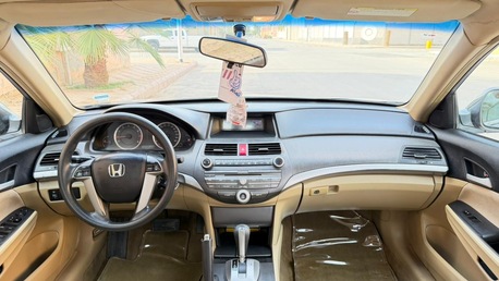 Riyadh, Vehicles, Cars & Trucks , SAR 32000,  Honda Accord,  2011,  Automatic,  425000 KM,    For Sale