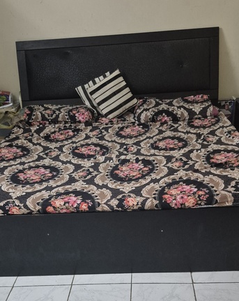 Jeddah, Furniture, SAR 20000350,  Bed And 7 Seater Sofa Set For Sale In Good Condition