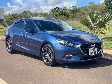 Port Louis, Vehicles, Cars & Trucks , MUR 650000,  Mazda 3,  2017,  Automatic,  123000 KM,  Mazda Axela