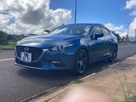 Port Louis, Vehicles, Cars & Trucks , MUR 650000,  Mazda 3,  2017,  Automatic,  123000 KM,  Mazda Axela