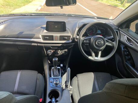 Port Louis, Vehicles, Cars & Trucks , MUR 650000,  Mazda 3,  2017,  Automatic,  123000 KM,  Mazda Axela