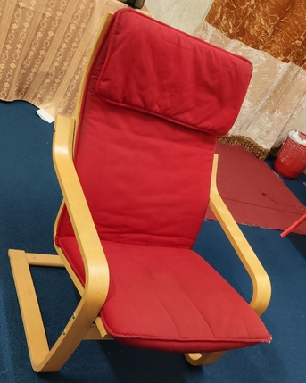 Madinat Al Ummal, Furniture, SAR 250,  Relax Chair @250 In Good Condition