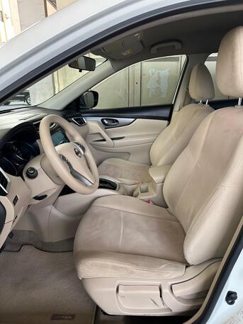 Riffa, Vehicles, Cars & Trucks , BHD 3550,  NISSAN X-TRAIL 2.5,  2017,  Automatic,  183000 KM,  NEAT AND CLEAN CAR