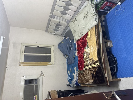 Al Wizarat, Rooms for Rent, SAR 700/month,  Offering A Single Big Room For Executive Bachelor