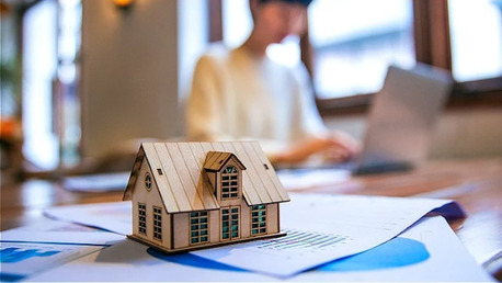 London, Real Estate, Remax Professionals-Heesun Stanfield, Broker Associate