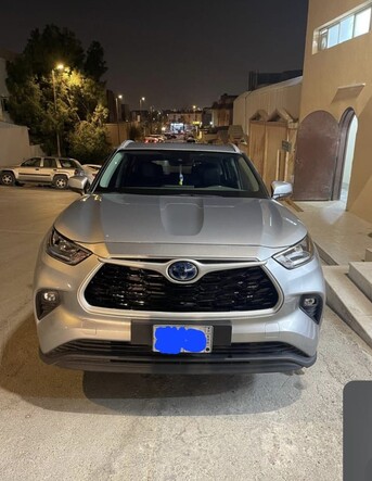Riyadh, Vehicles, Cars & Trucks , SAR 135000,  Toyota Highlander Hybrid,  2023,  Automatic,  14230 KM,