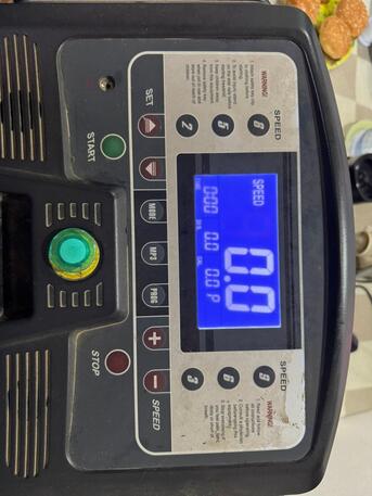 Al Aziziyah, Sporting Goods, SAR 450,  LifeGood Folding Treadmill Heavy Duty - 400 SAR