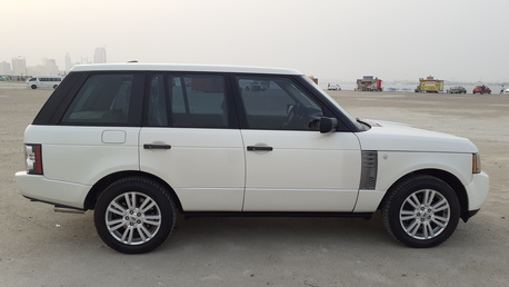 Juffair, Vehicles, Cars & Trucks , BHD 2350,  Land Rover Range Rover,  2009,  Automatic,  112000 KM,  Range Rover V8 SuperCharged Perfect Condetion