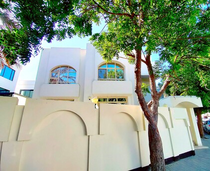 Tubli, Villas, BHD 990,  450 Sq. Meter,  Semi Furnished 5 BHK Luxury Garden Villa For Rent In Tubli BD.990/-