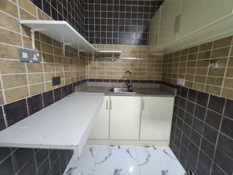 Manama, Apartments, Flats, Houses & Villas, BHD 130/year,  1 BR,  Ras Ruman:- Studio Flat On Rent With Split Ac & Unlimited Ewa..