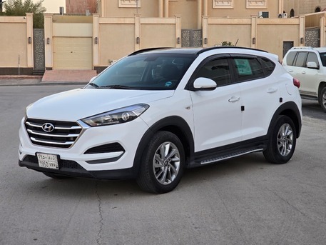 Riyadh, Vehicles, Cars & Trucks , SAR 48000,  Hyundai Tucson Full Option (Diesel),  2018,  Automatic,  156000 KM,   Hyundai Tucson Full Option (Diesel) Good Price For Sales 2nd Owner