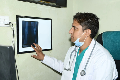 Mumbai, Health, Om Hospital And Trauma Center