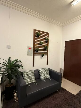 Riyadh, Apartments, Flats, Houses & Villas, SAR 1000/month,  1 BR,  440 Sq. Meter,  Looking For The Flatmate\roommate