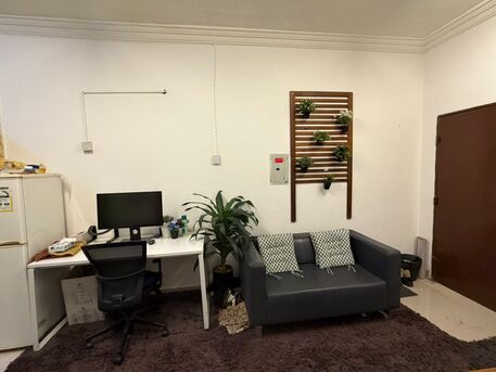 Riyadh, Apartments, Flats, Houses & Villas, SAR 1000/month,  1 BR,  440 Sq. Meter,  Looking For The Flatmate\roommate