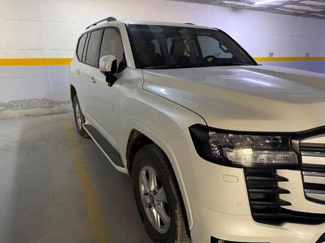 Riyadh, Vehicles, Cars & Trucks , SAR 261000,  Toyota Land Cruiser 300,  2024,  Automatic,  15000 KM,  For Sale:   Series (GXR2 Trim)