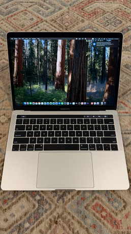 Al Malaz, Computers, SAR 2000,  MacBook Pro 13 (2018) - Core I7 - 16GB - 512GB - Touch Bar