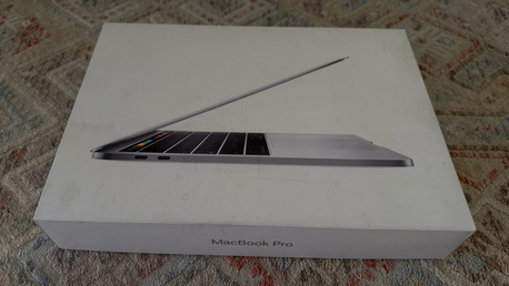 Al Malaz, Computers, SAR 1800,  MacBook Pro 13 (2018) - Core I7 - 16GB - 512GB - Touch Bar