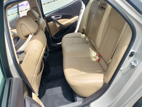 Riyadh, Vehicles, Cars & Trucks , SAR 34000,  Hyundai Azera,  2015,  Automatic,  300354 KM,