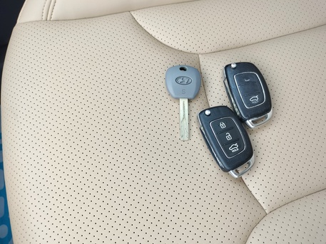 Riyadh, Vehicles, Cars & Trucks , SAR 34000,  Hyundai Azera,  2015,  Automatic,  300354 KM,