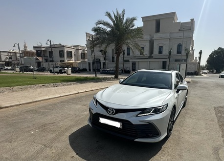 Al Rehab, Vehicles, Cars & Trucks , SAR 89500,  Toyota Camry Hybrid,  2023,  Automatic,  71700 KM,  Toyota Camry  GLE Hybrid For Sale In Excellent Condition