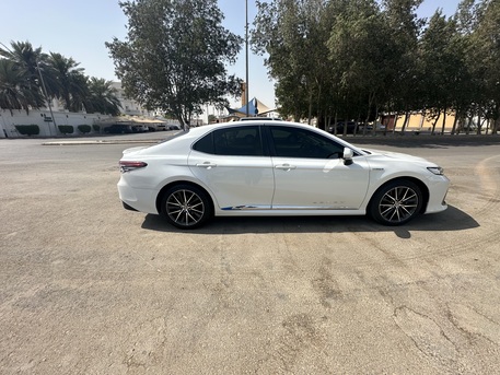 Al Rehab, Vehicles, Cars & Trucks , SAR 89500,  Toyota Camry Hybrid,  2023,  Automatic,  71700 KM,  Toyota Camry  GLE Hybrid For Sale In Excellent Condition