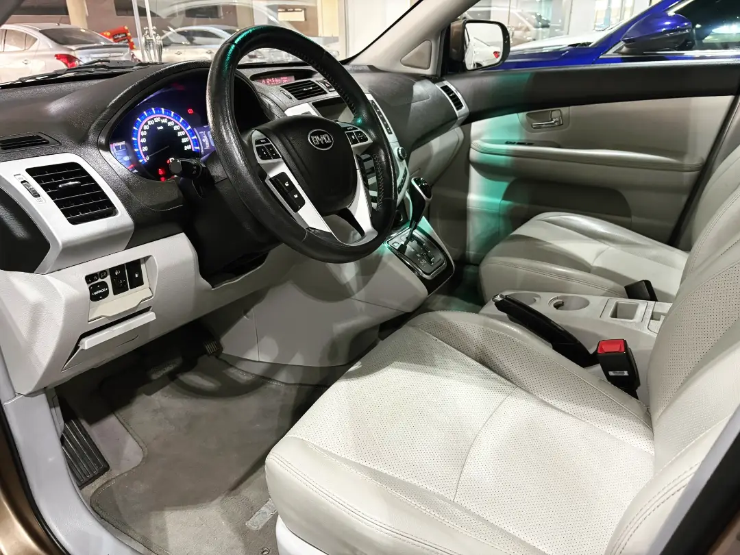 Amwaj Islands, Vehicles, Cars & Trucks , BHD 1750,  BYD S6 DCT 2.4L,  2015,  Automatic,  99000 KM,  BYD S6 2.4L DCT  Full Option