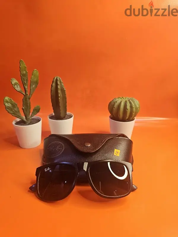 Manama, Clothing & Accessories, BHD 10,  🛑🛑🛑rayban Original Sunglasses Used Clean 10bd🛑🛑🛑