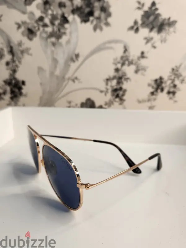 Manama, Clothing & Accessories, BHD 30,  🛑🛑🛑Stylish Branded Sunglasses &ndash; Used, Great Condition! Price: 25 BHD🛑🛑🛑