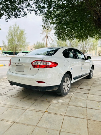 Riyadh, Vehicles, Cars & Trucks , SAR 14500,  Renault Fluence,  2015,  Automatic,  176000 KM,    MODEL  GEAR NEAT CAR FOR SALE